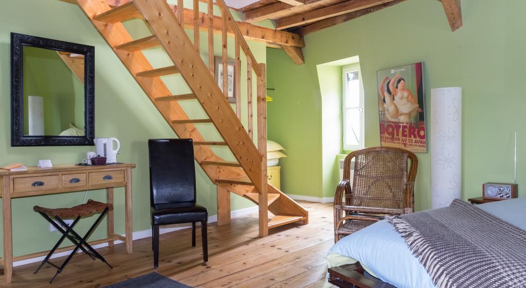 Les Petites Vosges Bed and Breakfast Bagnères-de-Bigorre Δωμάτιο φωτογραφία