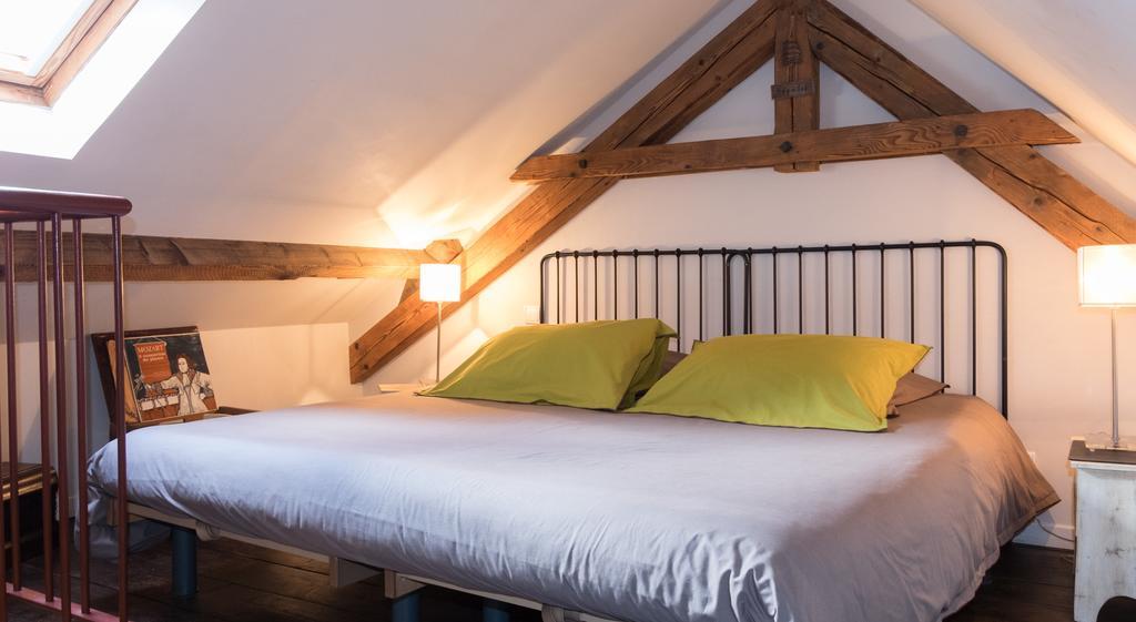 Les Petites Vosges Bed and Breakfast Bagnères-de-Bigorre Δωμάτιο φωτογραφία