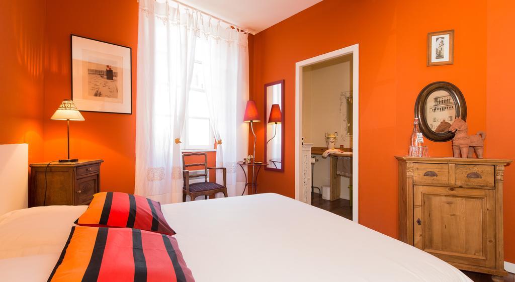 Les Petites Vosges Bed and Breakfast Bagnères-de-Bigorre Δωμάτιο φωτογραφία